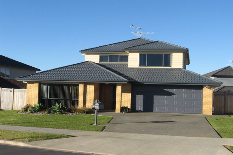 Photo of property in 6 Ashkirk Place, Wattle Downs, Auckland, 2103