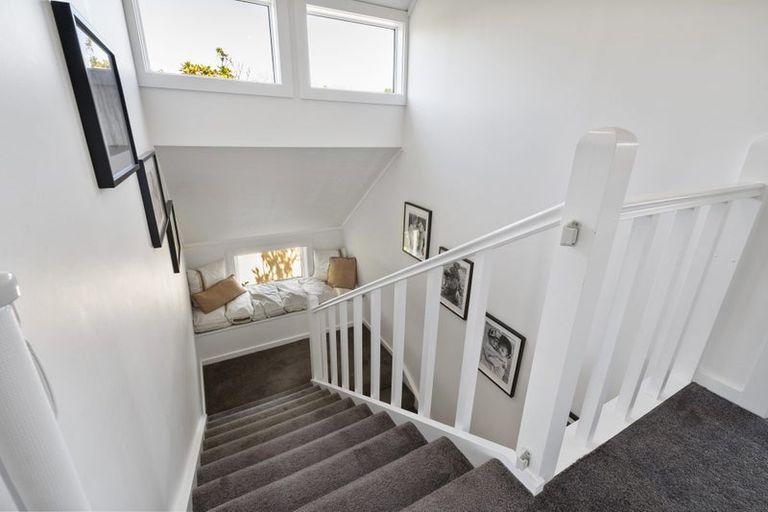 Photo of property in 17 Phoenix Avenue, Hokowhitu, Palmerston North, 4410