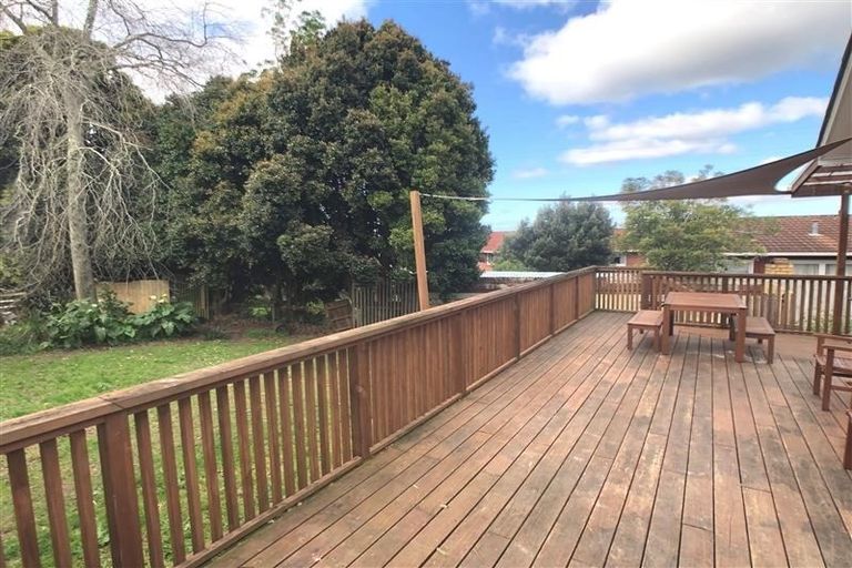 Photo of property in 143 Tiroroa Avenue, Te Atatu South, Auckland, 0610