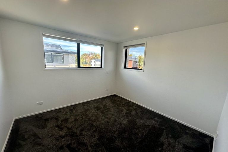 Photo of property in 2/5 Matata Place, Dallington, Christchurch, 8061