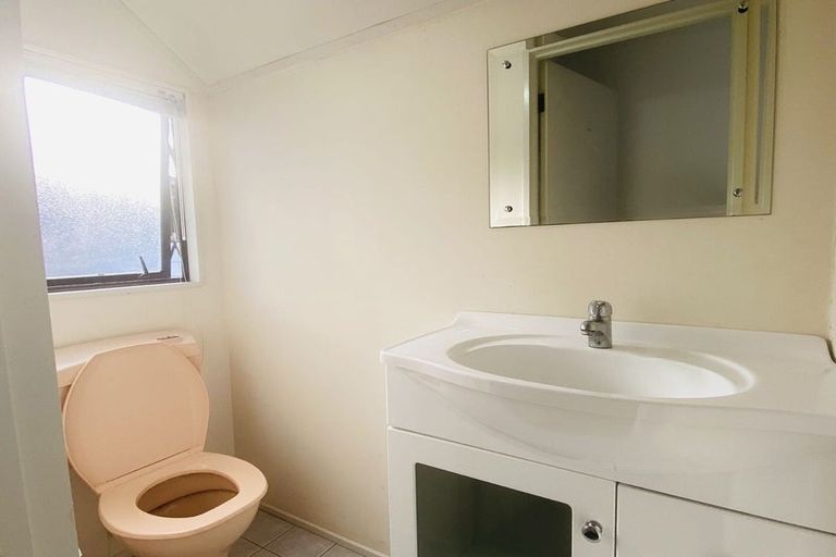 Photo of property in 2/131 Grand Drive, Remuera, Auckland, 1050