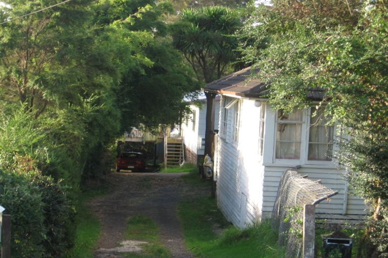 Photo of property in 14 Parrs Cross Road, Henderson, Auckland, 0612