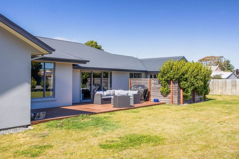 Photo of property in 54 Steadman Road, Broomfield, Christchurch, 8042