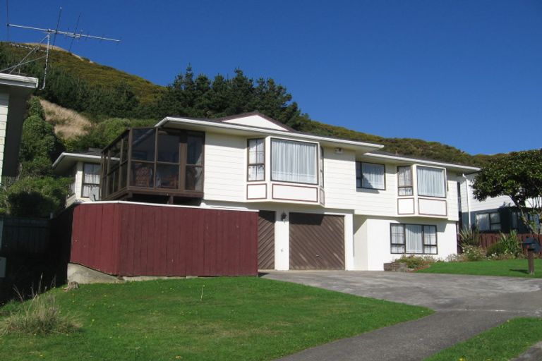 Photo of property in 51 Woodman Drive, Tawa, Wellington, 5028