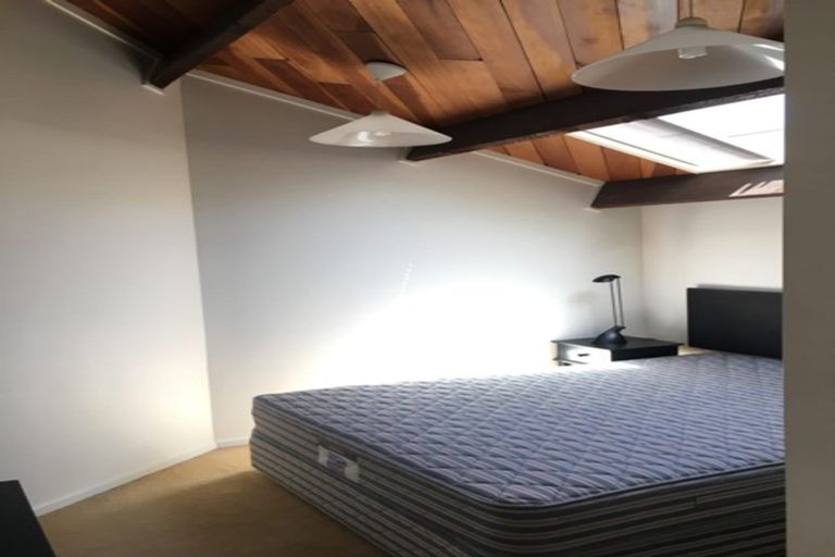 Photo of property in Metro Apartments, 19/220 Thorndon Quay, Pipitea, Wellington, 6011