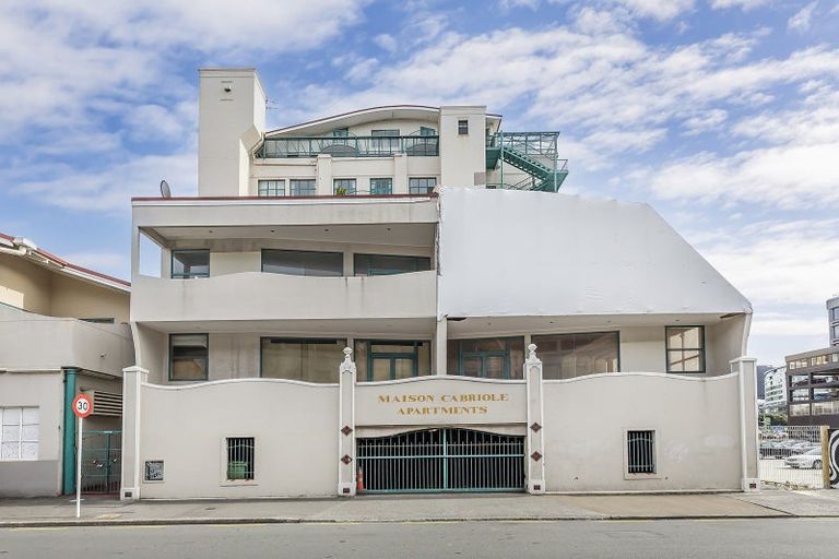 Photo of property in 22/60 Courtenay Place, Te Aro, Wellington, 6011