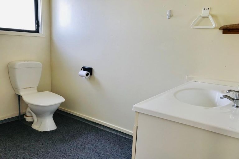 Photo of property in 2/29 Aeronautic Road, Takanini, 2112