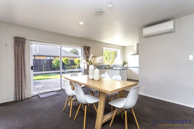 Photo of property in 8 Innisfree Place, Northwood, Christchurch, 8051
