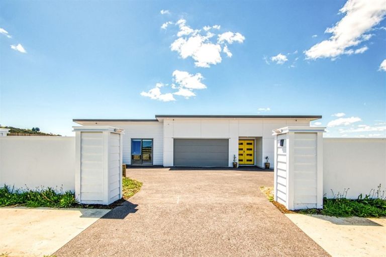 Photo of property in 2 Fernbird Grove, Kerikeri, 0294