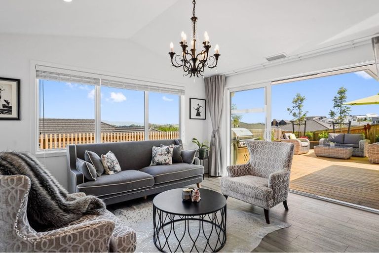 Photo of property in 4 Herring Place, Omokoroa, 3114