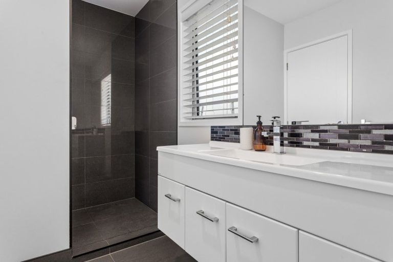 Photo of property in 24 Ocean View Road, Coastlands, Whakatane, 3120