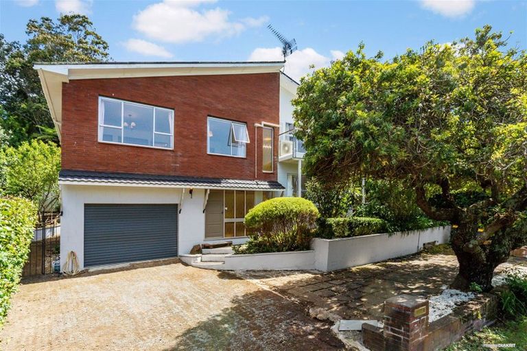 Photo of property in 7 Noeleen Street, Glenfield, Auckland, 0629
