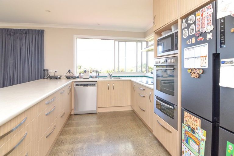 Photo of property in 37 Branksome Place, Aokautere, Palmerston North, 4471