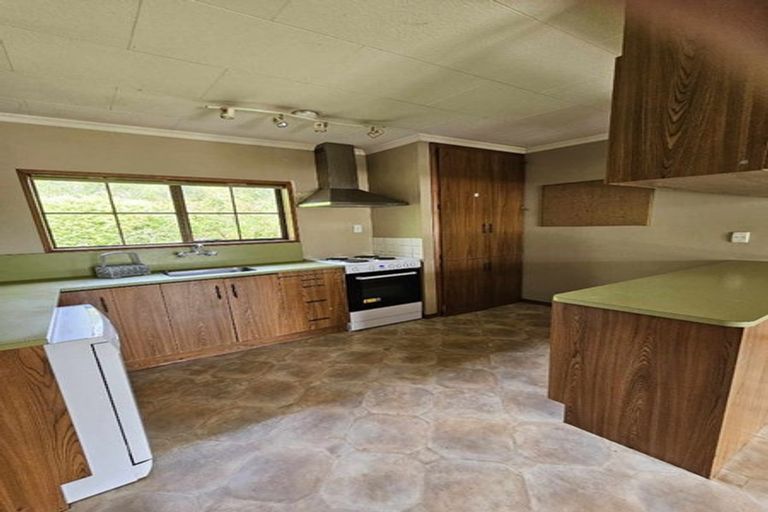 Photo of property in 685 Queens Drive, Waikiwi, Invercargill, 9810