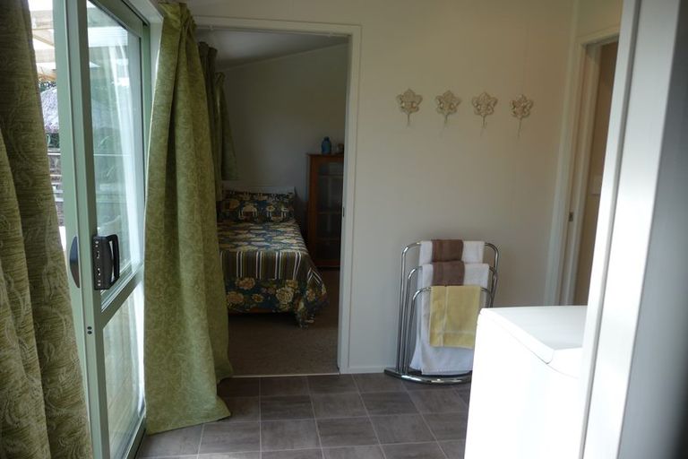 Photo of property in 25 Main Road, Hector, 7822