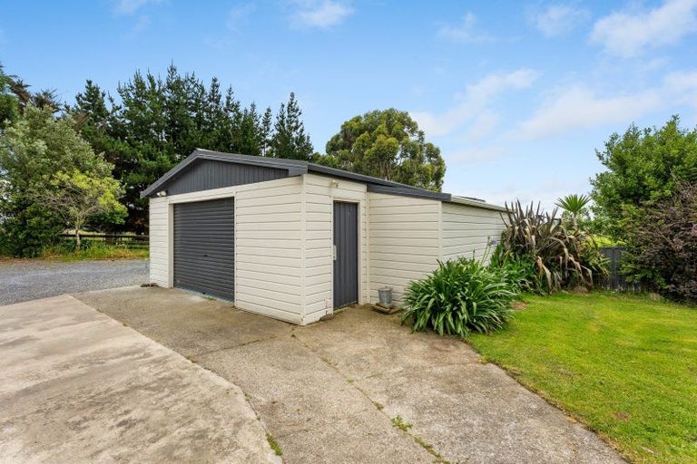 Photo of property in 178 Waikawa Beach Road, Manakau, Levin, 5573