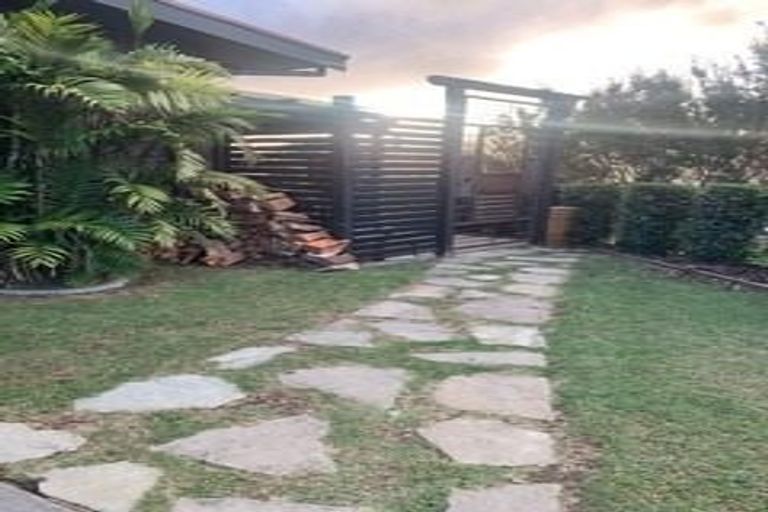 Photo of property in 8 Mountain Road, Morningside, Whangarei, 0110