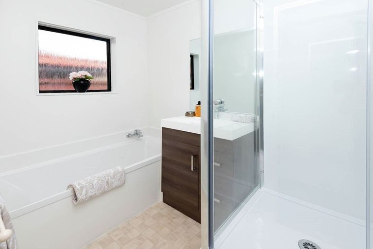 Photo of property in 1/328 Bucklands Beach Road, Bucklands Beach, Auckland, 2012