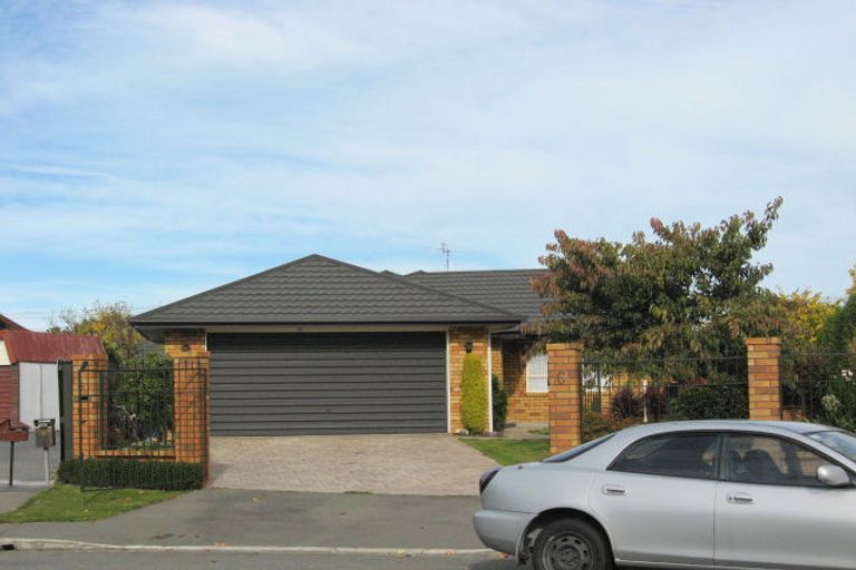 Photo of property in 6 Wynand Place, Sockburn, Christchurch, 8042