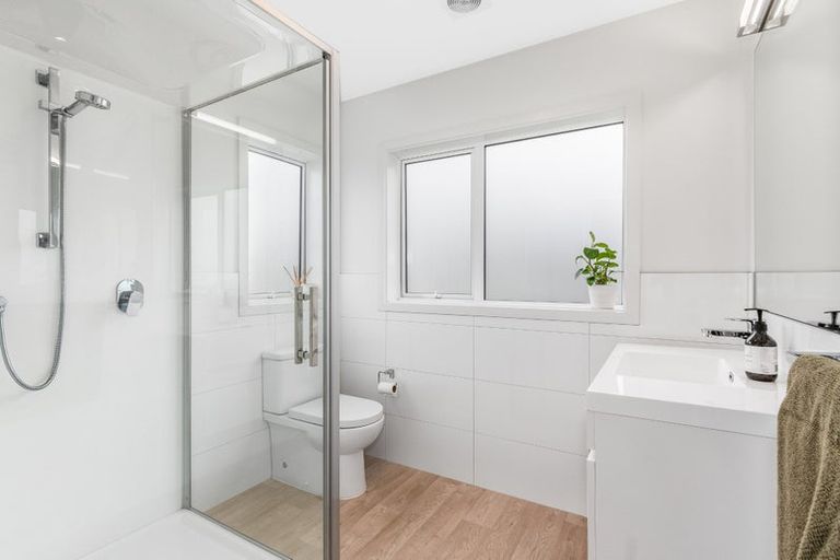 Photo of property in 28 Banks Boulevard, Whitby, Porirua, 5024