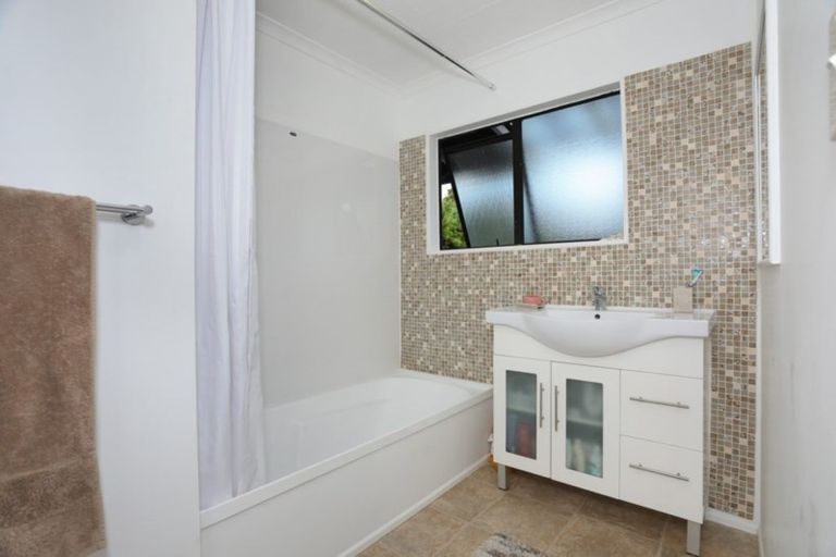 Photo of property in 146 Parewanui Road, Bulls, 4894