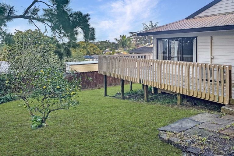 Photo of property in 9 Amery Place, West Harbour, Auckland, 0618