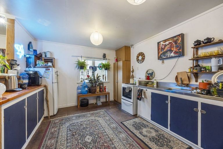 Photo of property in 96 Bridge Street, Eltham, 4322