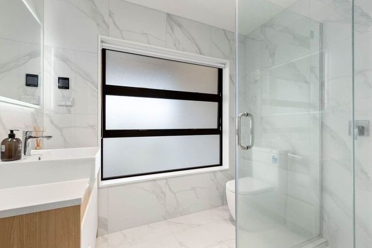 Photo of property in 4 Puruatanga Drive, Flat Bush, Auckland, 2019