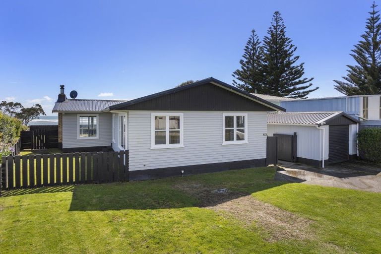 Photo of property in 54 Hume Street, Waitara, 4320