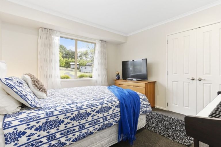 Photo of property in 24 Windmill Drive, Wainui, Silverdale, 0992