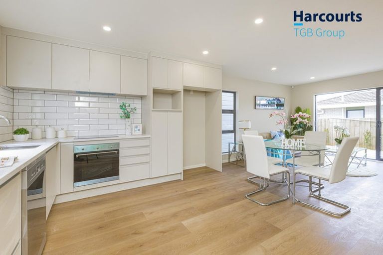 Photo of property in 3/43 Clevedon Road, Papakura, 2110