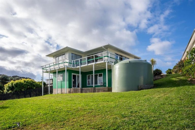 Photo of property in 28 Barrier View Road, Leigh, 0985