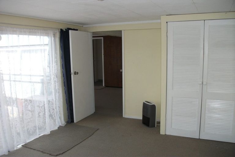 Photo of property in 116 Gossamer Drive, Pakuranga Heights, Auckland, 2010