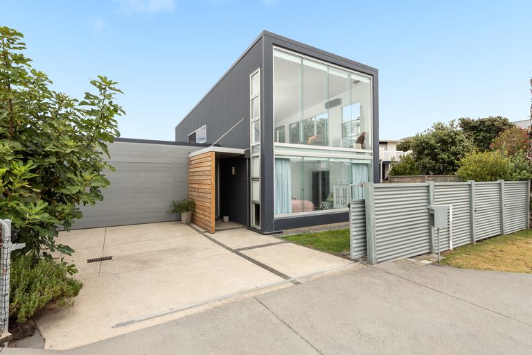 Photo of property in 1340 Papamoa Beach Road, Papamoa Beach, Papamoa, 3118