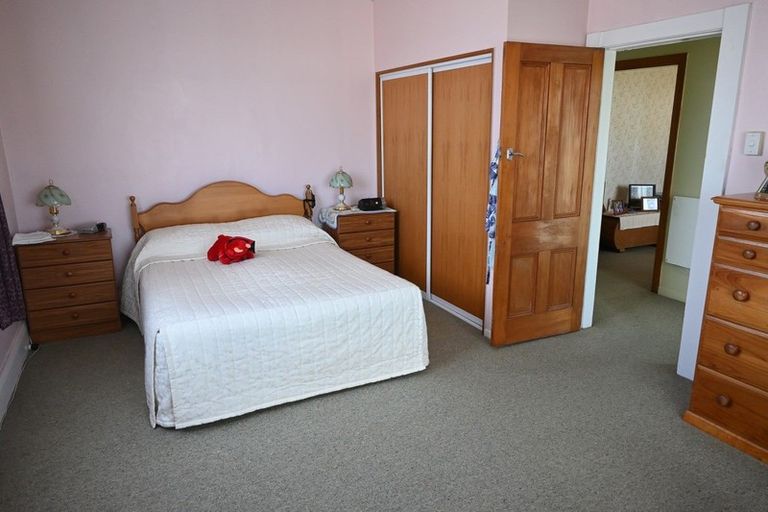 Photo of property in 30 Queen Street, Westport, 7825