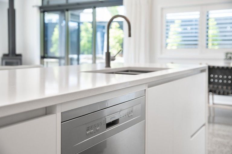 Photo of property in 51a Elizabeth Street, Waikanae, 5036