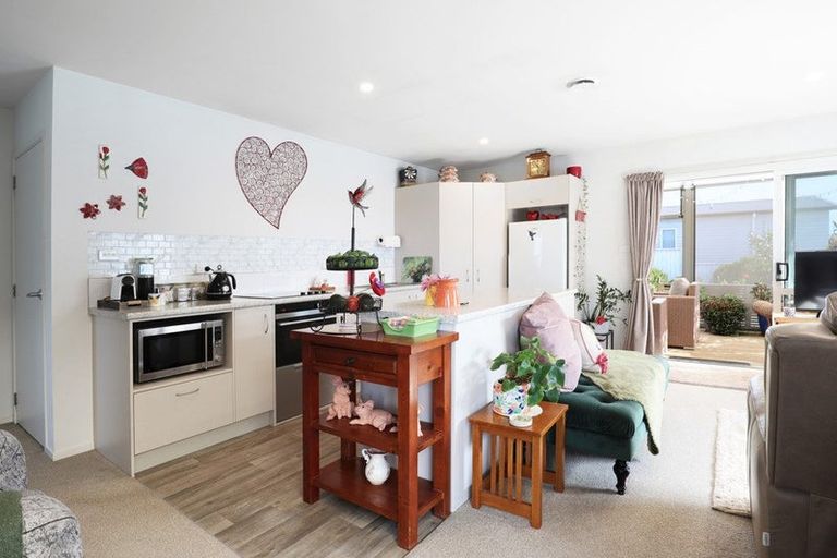 Photo of property in 11 Kamahi Crescent, Papamoa Beach, Papamoa, 3118