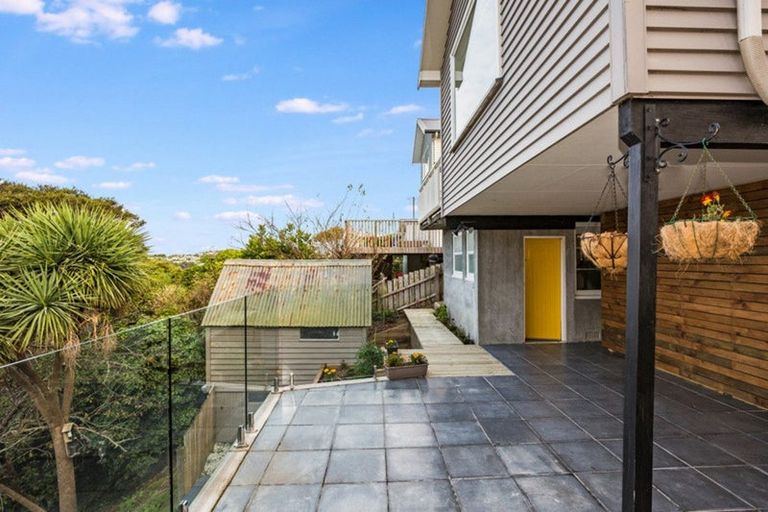 Photo of property in 56 Motuhara Road, Plimmerton, Porirua, 5026