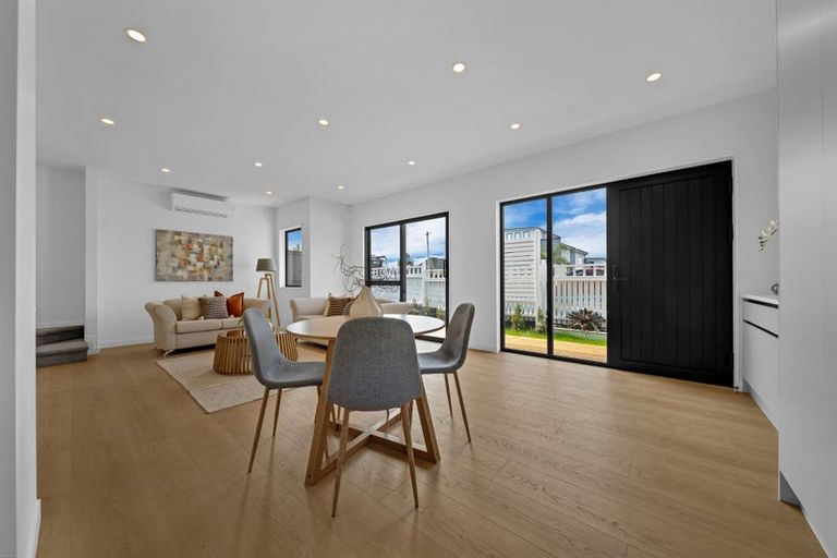 Photo of property in 1/145 Bucklands Road, Bucklands Beach, Auckland, 2012