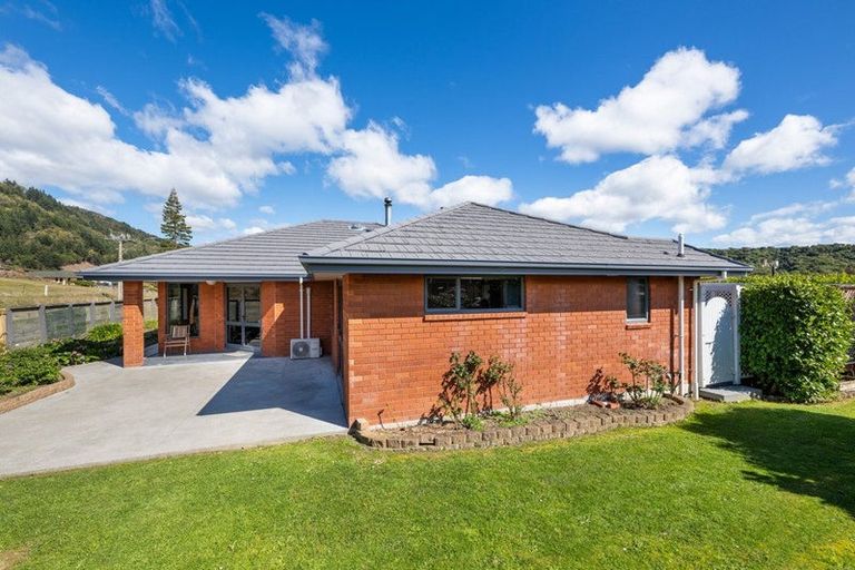 Photo of property in 20 Admiralty Place, Waikawa, Picton, 7220