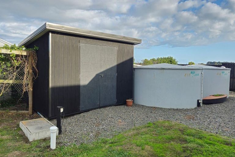 Photo of property in 15 Carex Grove, Foxton Beach, Foxton, 4815