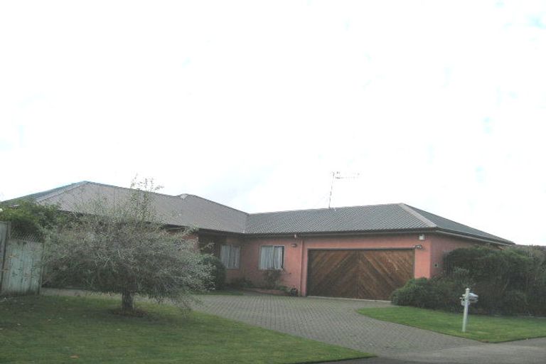 Photo of property in 6 Holdsworth Drive, Otamatea, Whanganui, 4500