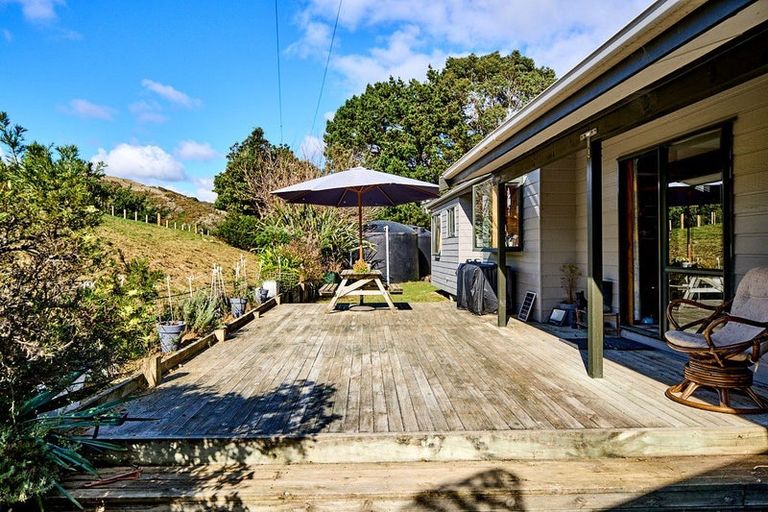 Photo of property in 1142 Moonshine Road, Judgeford, Porirua, 5381