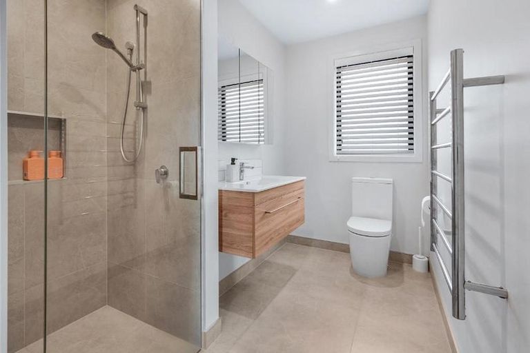 Photo of property in 29 Raleigh Avenue, Fairview Downs, Hamilton, 3214