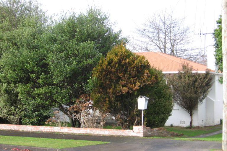 Photo of property in 6 Stirling Crescent, Hokowhitu, Palmerston North, 4410