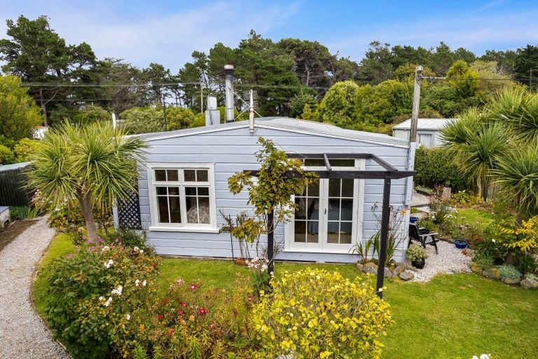 Photo of property in 10 Muri Street, Aramoana, Port Chalmers, 9082