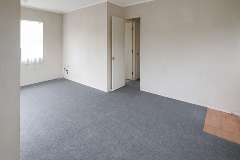 Photo of property in 83 Pooks Road, Ranui, Auckland, 0612