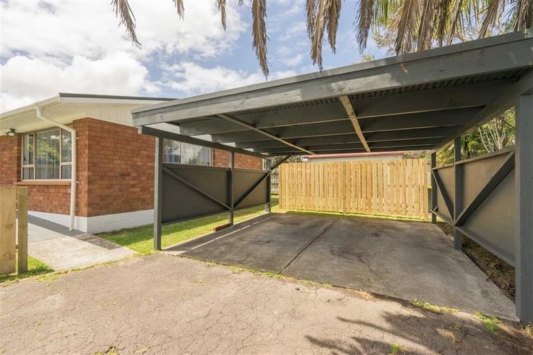 Photo of property in 3/70 Taikata Road, Te Atatu Peninsula, Auckland, 0610