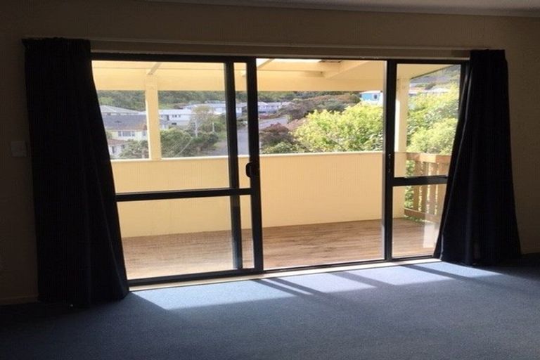 Photo of property in 35 Olivia Crescent, Tawa, Wellington, 5028