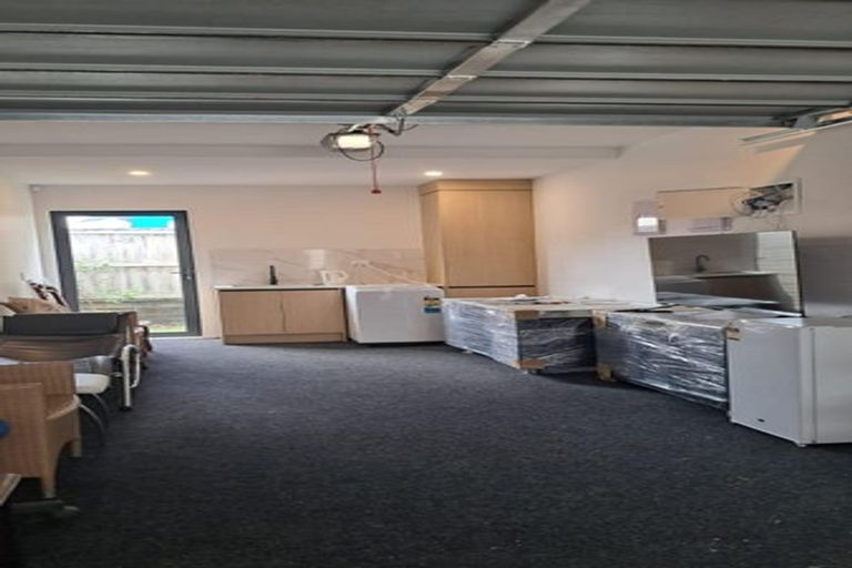 Photo of property in 20 Mina Way, Browns Bay, Auckland, 0630